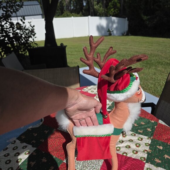 18" Tall Annalee Posable Christmas Reindeer Santa‎ Hat Pockets Figure 2006 - Picture 5 of 10